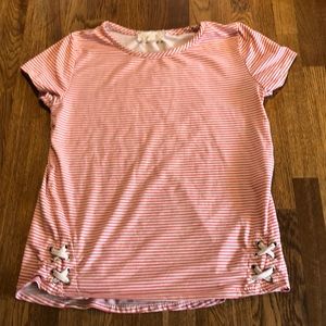 Red and white btween shirt